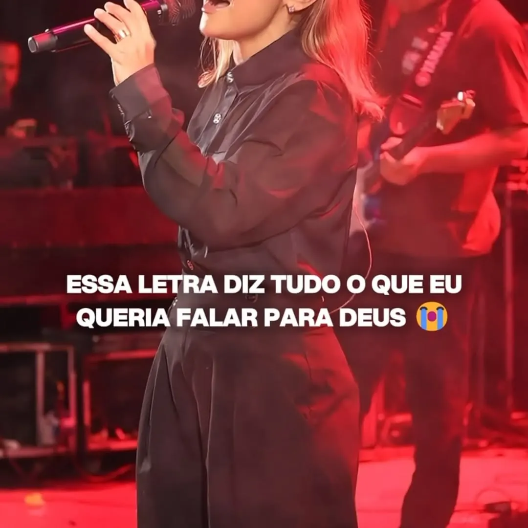 Tem louvores que a gente não apenas ouve… a gente sente. ❤️ “Deixar a Lágrima Rolar” é um daqueles louvores que traduzem o que muitas vezes não conseguimos colocar em palavras. É levantar as mãos, adorar e simplesmente deixar o coração falar com Deus. 😭🙌 Quem já sentiu isso…