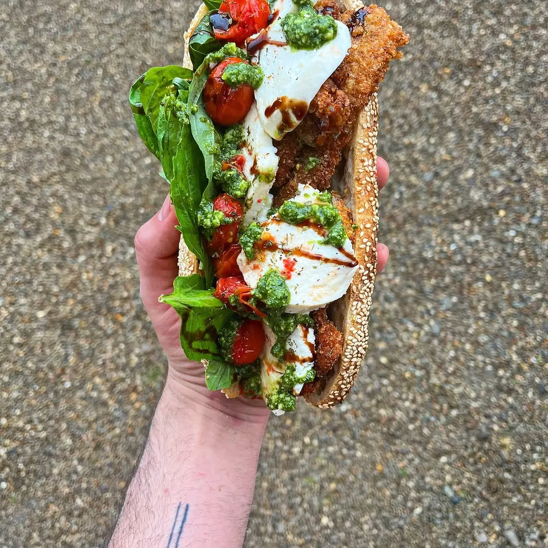 CHICKEN CAPRESE Bringing back this summery special with chicken cutlet, roasted tomato, fresh mozzarella, pesto, balsamic, fresh basil and pecorino on a seeded roll. Tonight only, quantities limited. Preorder to avoid disappointment Love, Common Oven