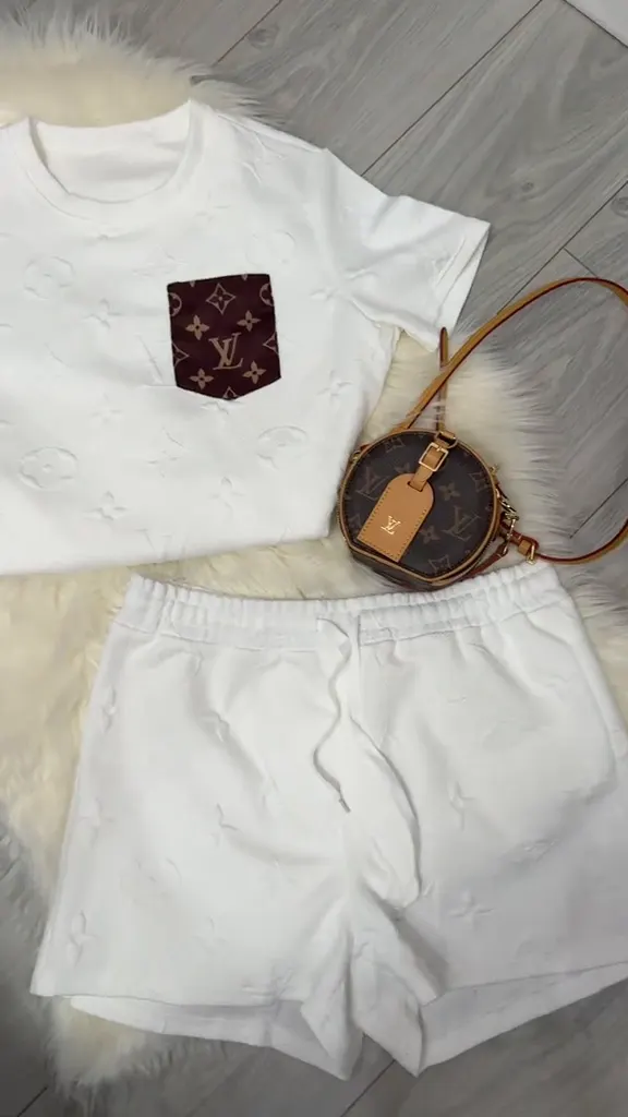 summer isn’t over yet 🤎 #fyp#boutique#closet#2pcset