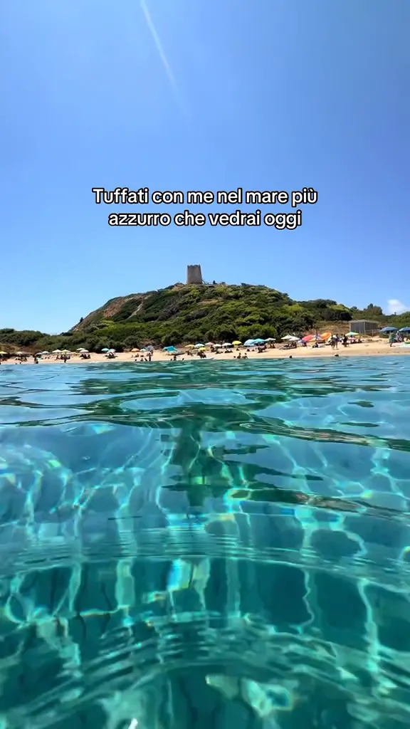 I colori della Sardegna sono letteralmente incredibili ✨ #sardegna #sardinia #italia #italy #sardinianbeaches
