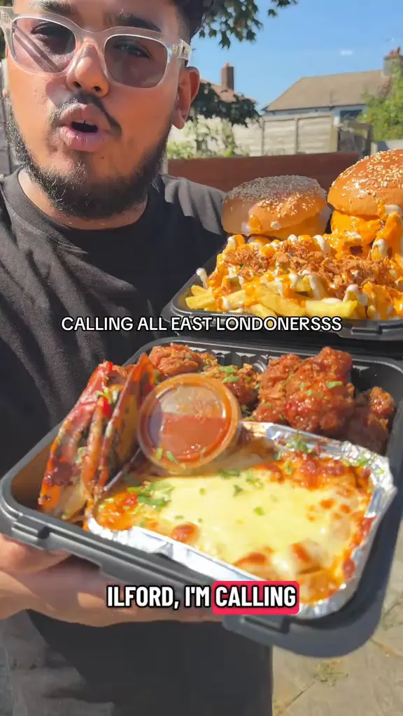 Can you finish this by yourself??🧐 #munchboxes #ilford #gantshill #customiseyourbox #foodies