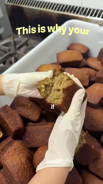 Ripe bananas = better banana bread 🍌🍞 The science: As a banana ripens, its starches convert to sugars via enzymes. Oven baking green bananas (skin on, 15-20mins at 160 degrees Celsius) speeds up the starch to sugar conversion through heat instead of time. It’s chemically…